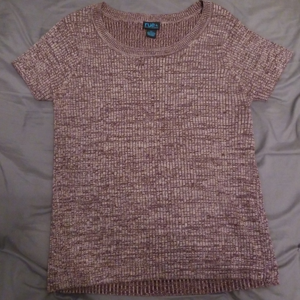 Cute short sleeved sweater